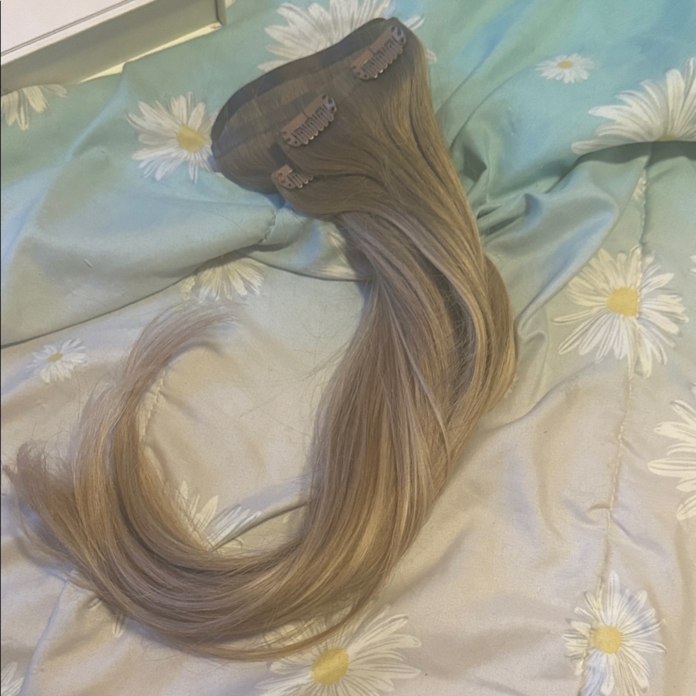 Ash brown highlights from Glam Seamless, 16 inches clip in extensions.